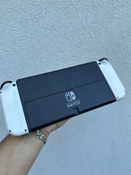 Nintendo Switch OLED + Extras