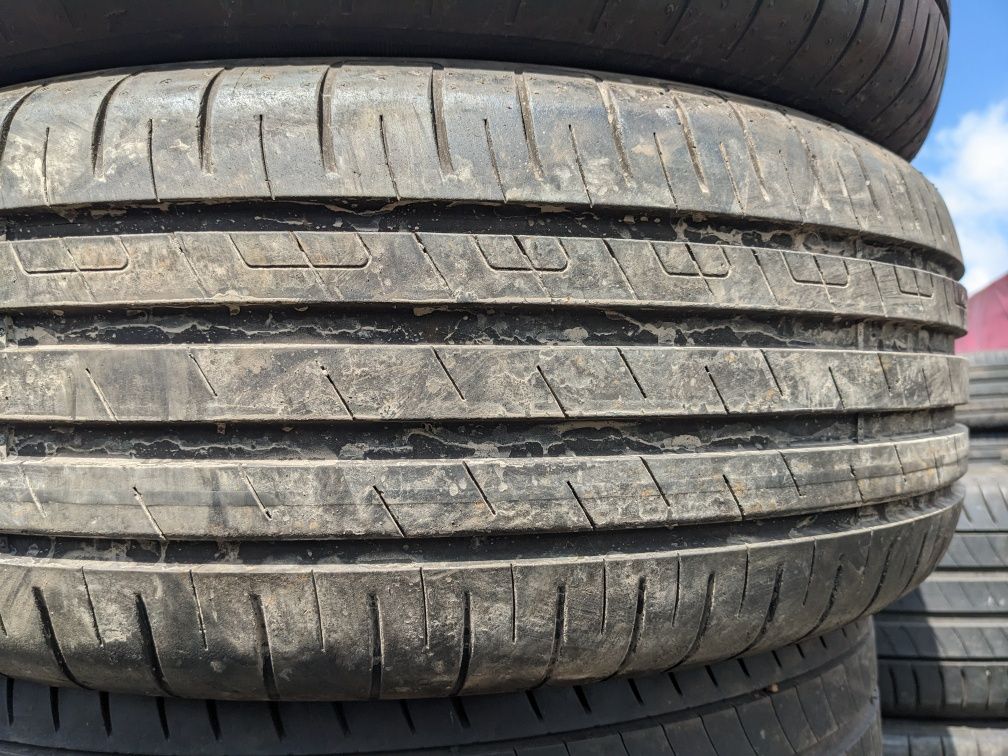 215/55R17 Goodyear 94V