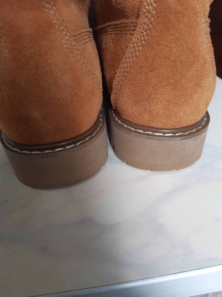 Женские зимние ботинки UGG, размер 37