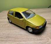 Model samochodu w skali 1:24 Fiat Punto Bburago Burago