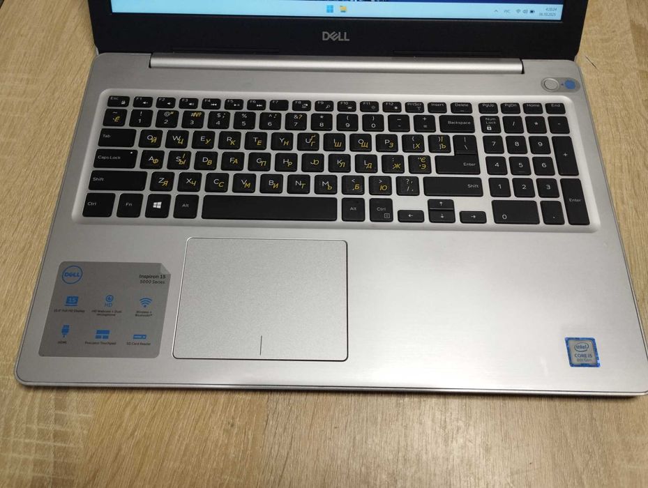 Ноутбук Dell Inspiron 5570,8 Ядер, i5-8250u,RAM 16GB,SSD 256GB,IPS США