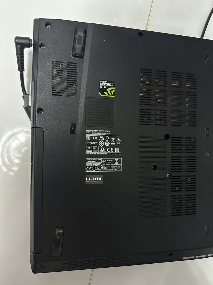 Laptot gamingowy msi GE72 7RD Apache