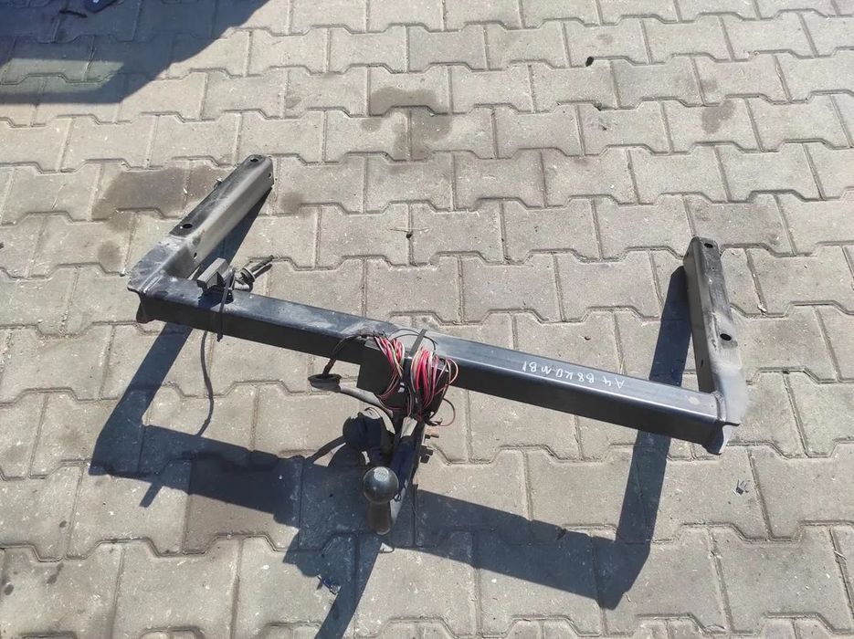 AUDI A4 B8 AVANT KOMBI BOSAL HAK HOLOWNICZY KOMPLETNY ODKRĘCANY WYSYŁKA !!!