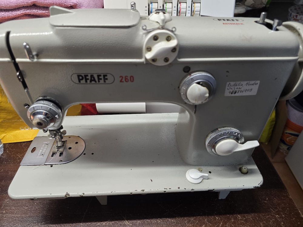 Maquina de costura PFAFF 206