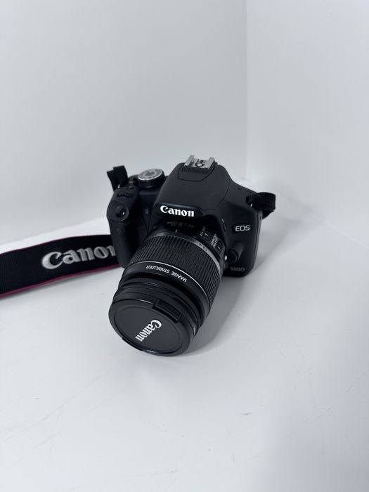 Máquina fotográfica Canon EOS 500D