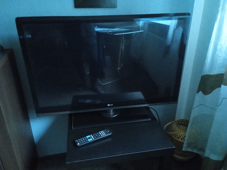 Telewizor LG 42 z pilotem