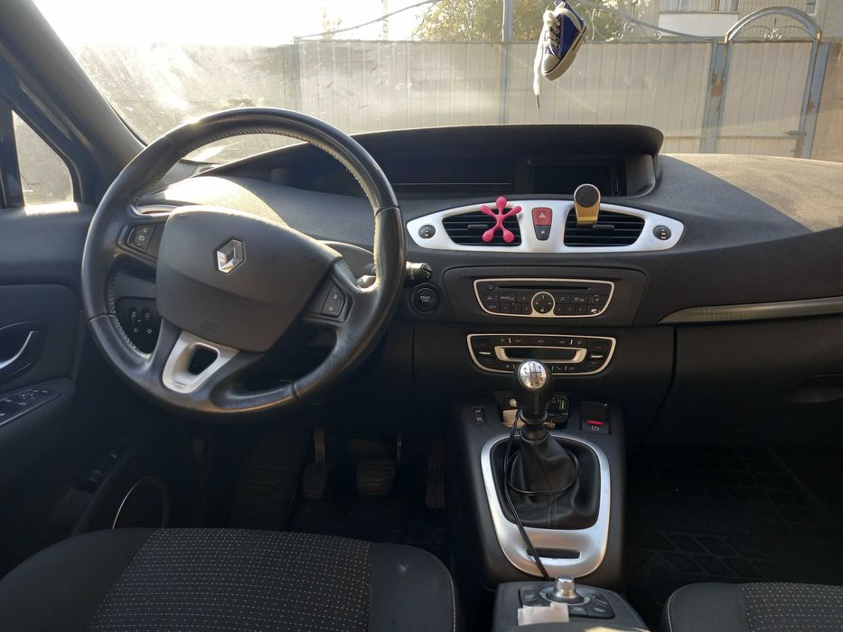 Продам свій Renault Scenic 2009 р.