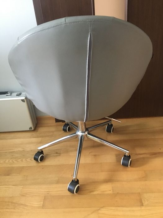 Pikowany szary fotel obrotowy krzesło obrotowe na kółkach
