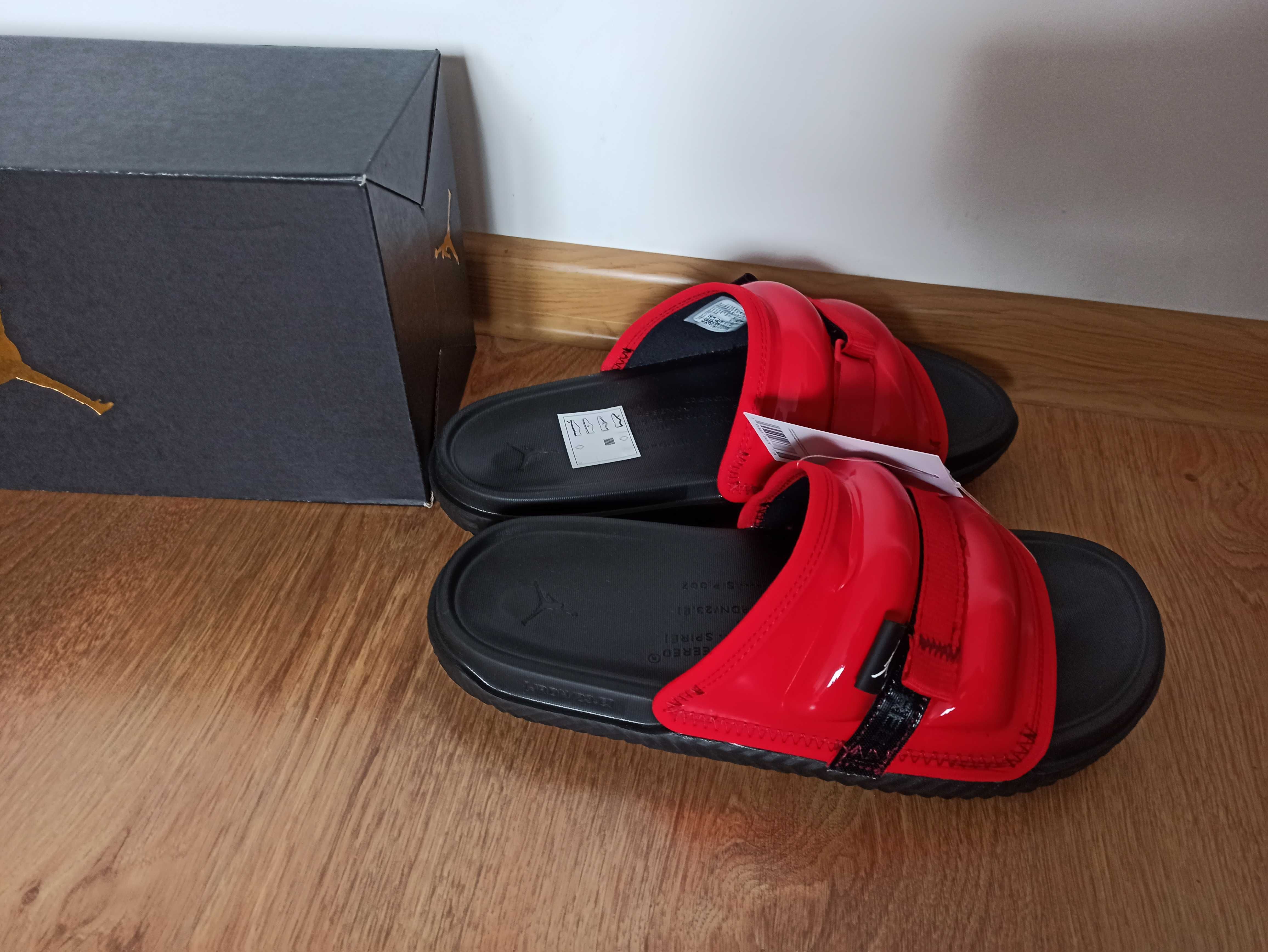 (R. EUR 45) Nike Jordan Super Play Slides Patent Red DM1683,-601