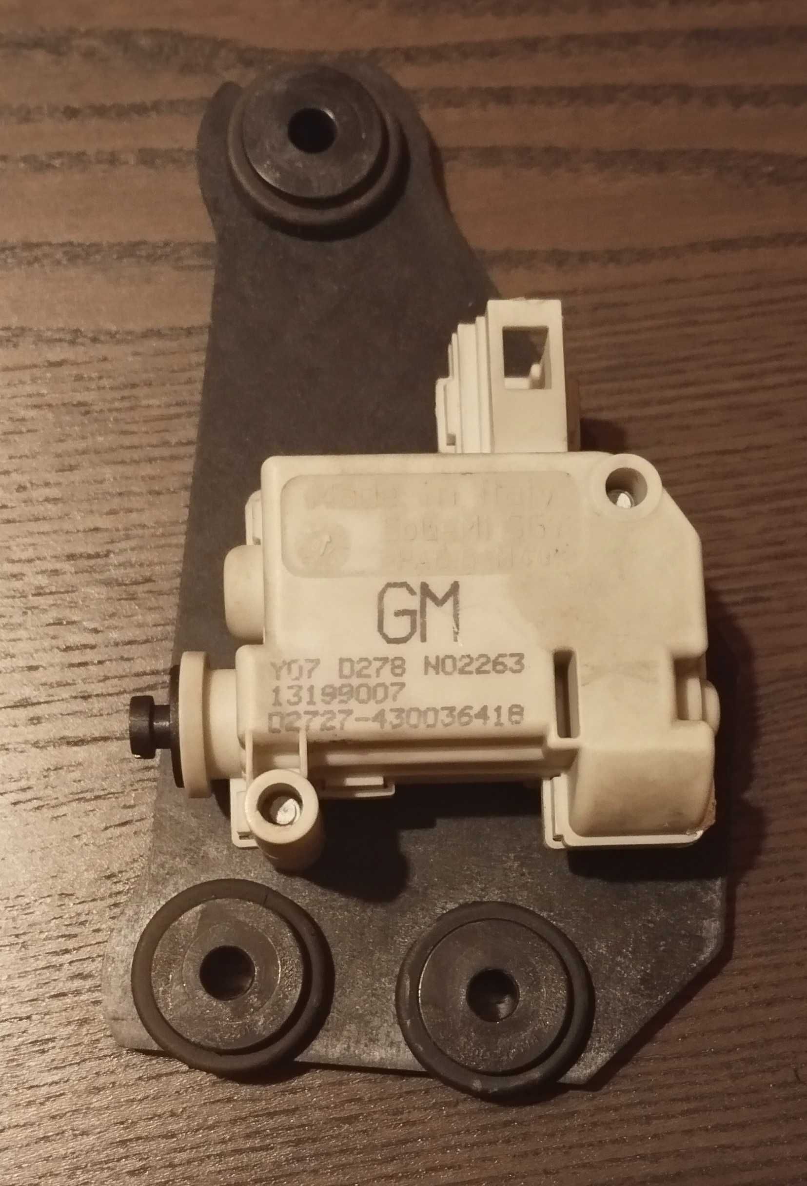 Módulo electrónico para porta da mala bagageira de OPEL MERIVA