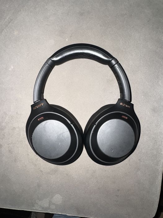 Sony XM4 com almofadas novas e as originais.