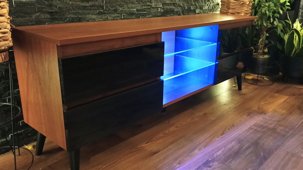 Szafka pod telewizor