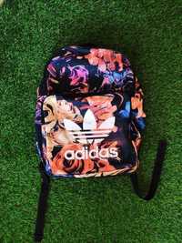 Adidas Originals plecak kostka w kwiaty, stan bardzo dobry minus