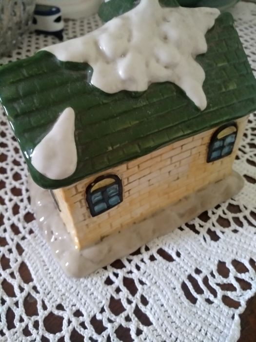 Продам Старинный коллекционный фарфор статуэтка антиквар ретро домик ш