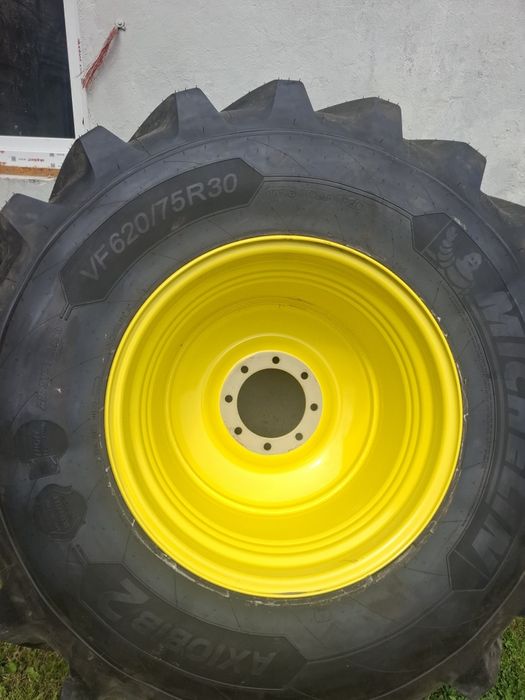 Nowe Koła John deer 620/75/30 michelin axiobib2