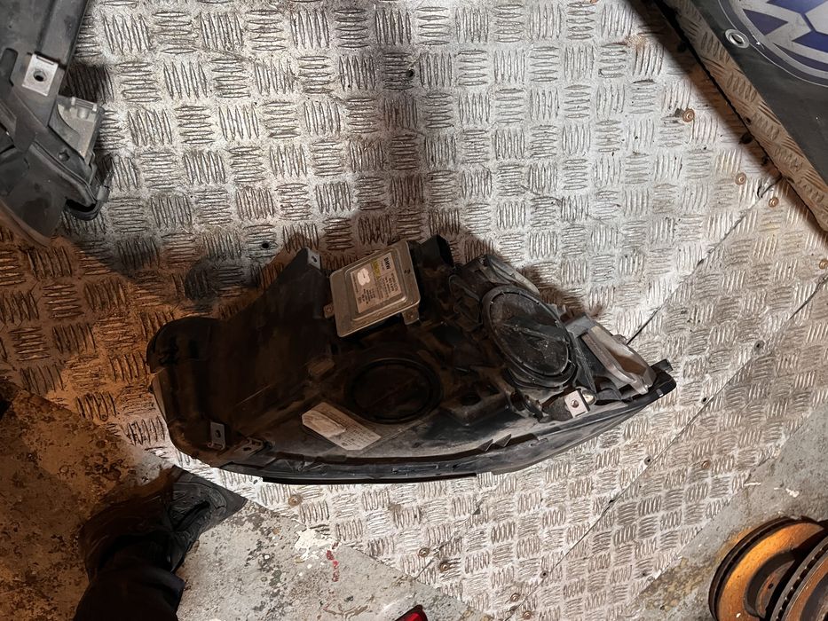 Bmw f10 f11 lampa przod bi xenon skretny kompletna