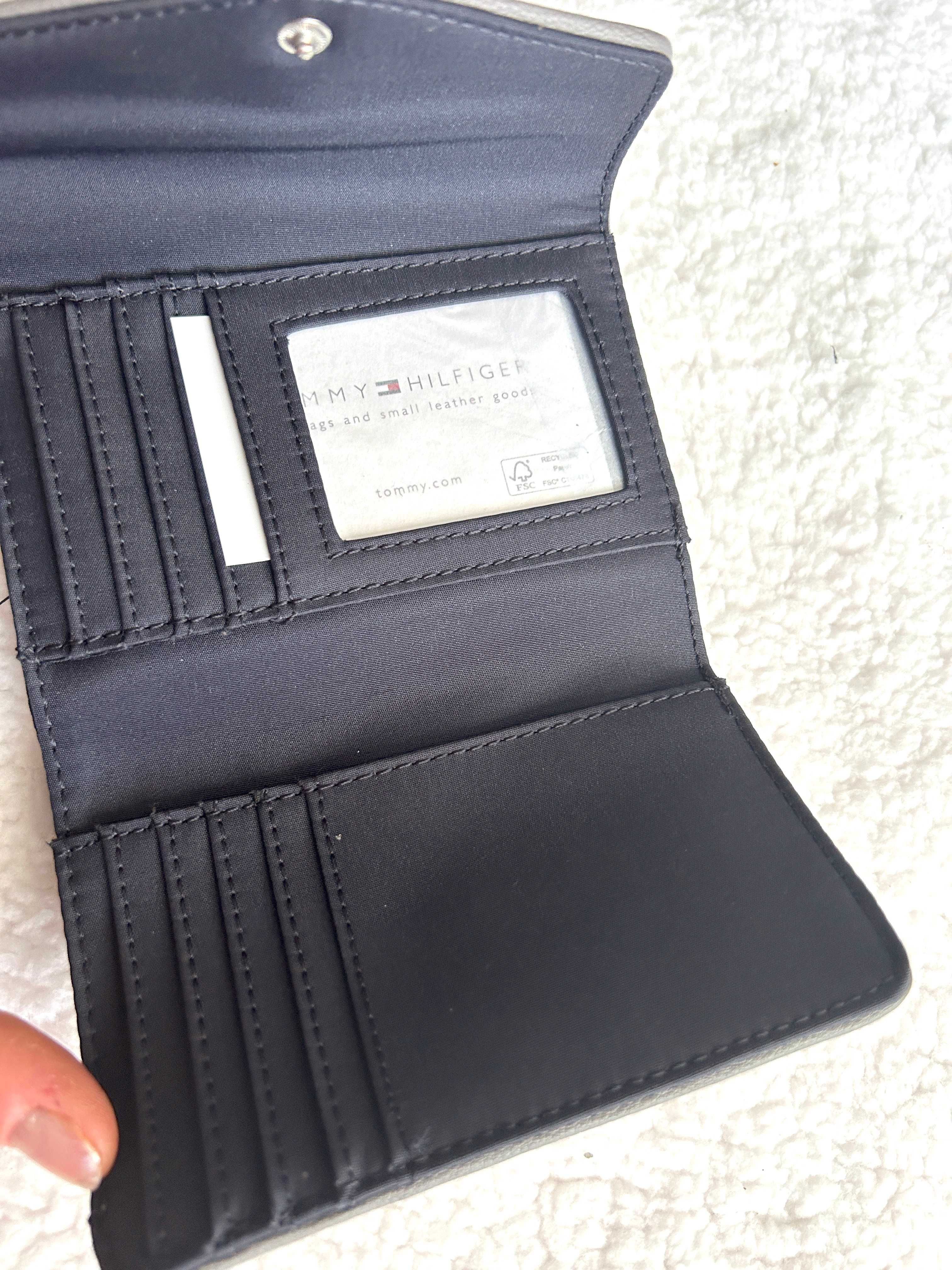 Tommy Hilfiger portfel na zatrzask
