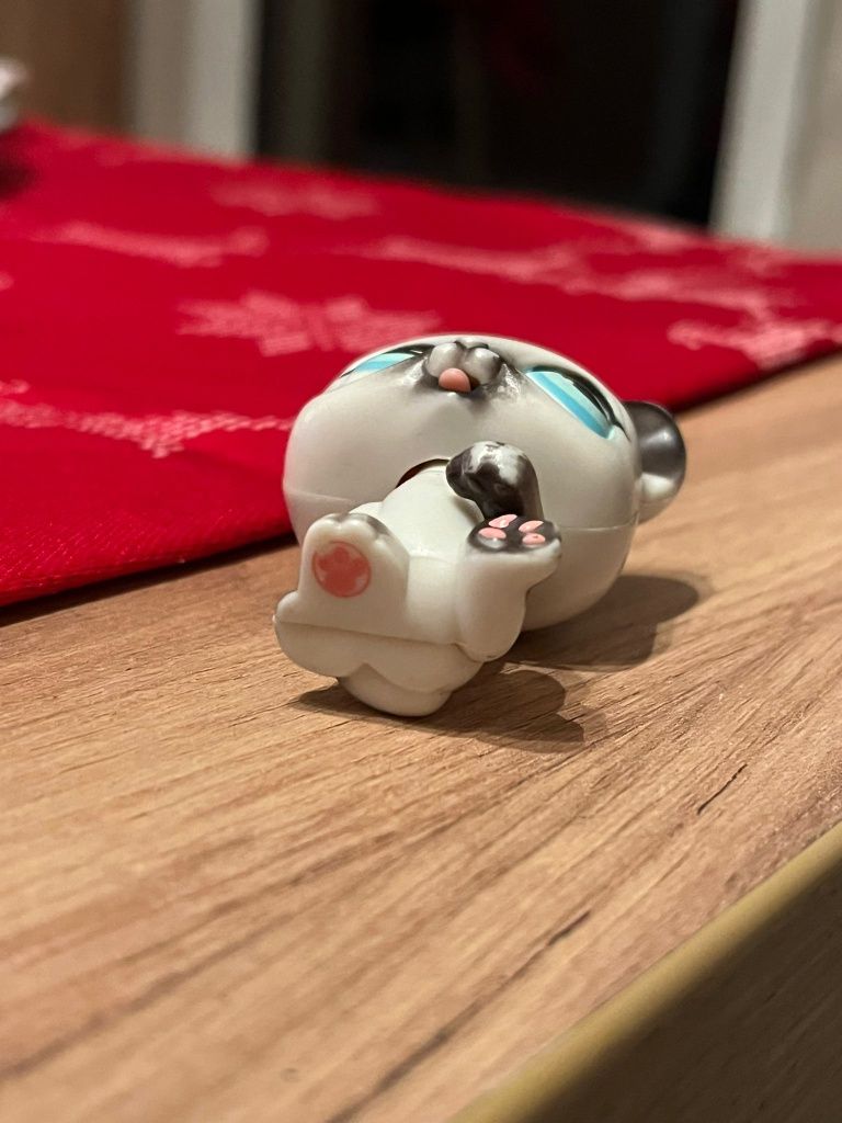 Littlest pet shop kotek z wysuwanym języczkiem