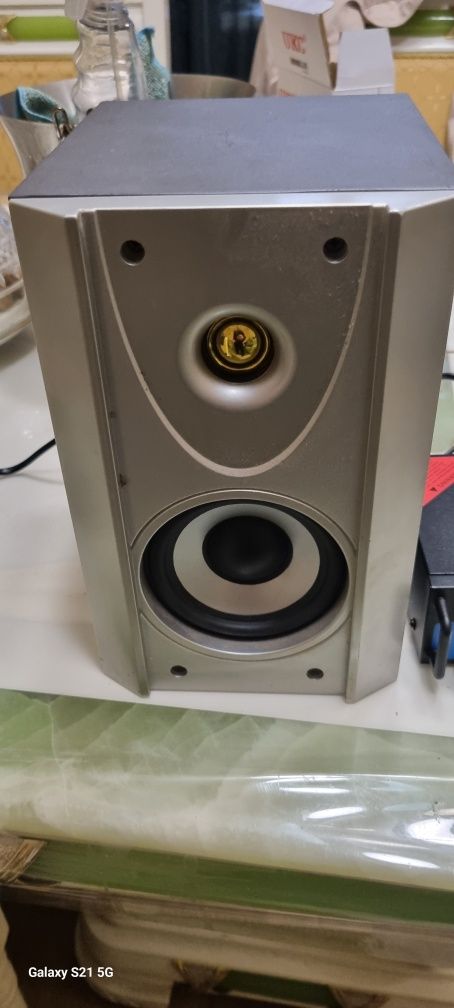 Продам музыкальный центр  UKC  2×15BLUETOOTH  USB  FM