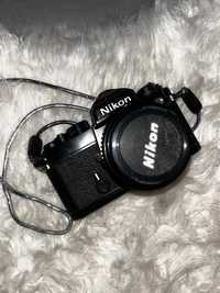 Aparat analogowy Nikon Fe obiektyw 50 1,8 idealny na prezent