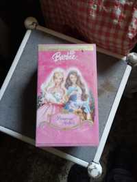 Barbie em a princesa e a aldeã
