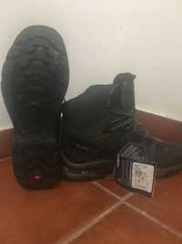 Botas da marca Salomon.Gorotex