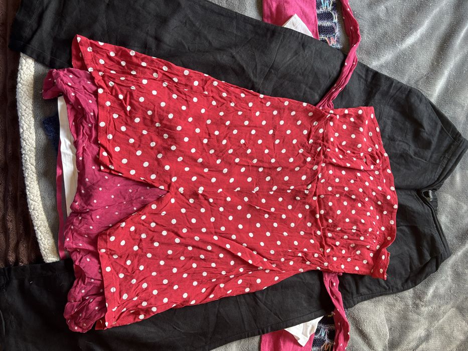 Lote 10 Peças de roupa de mulher tamanho XS