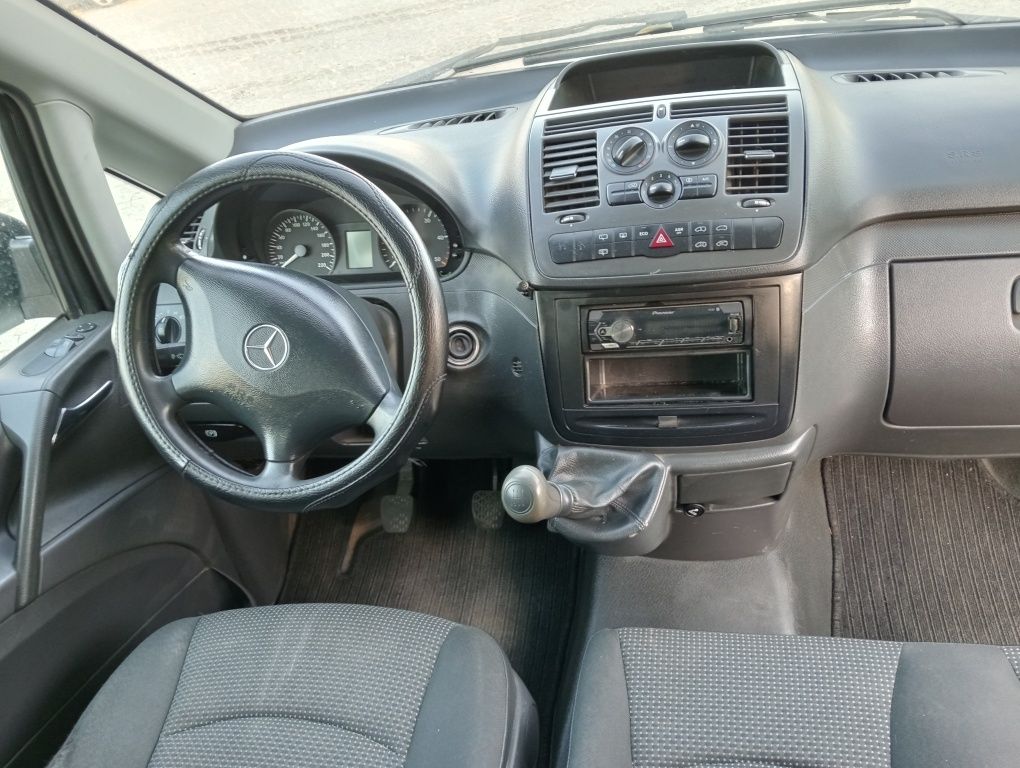 Mercedes Vito 116CDI de 9 lugares de 2012 em estado novo