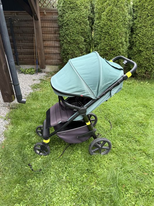 Carrello Bravo Plus – lekka spacerówka do 22 kg