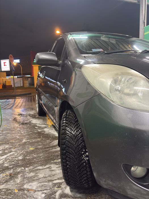 Продам таета ярис