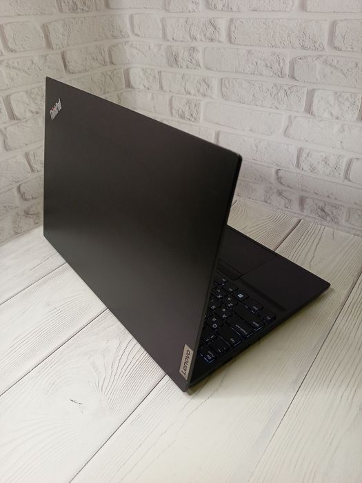 Ноутбук Lenovo ThinkPad E15 Gen2 i7-1165G7 підсвітка клавіатури
