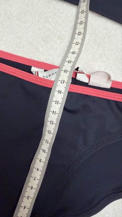 Tommy hilfiger stroj kapielowy 128/140 8-10l grsnatowy basen