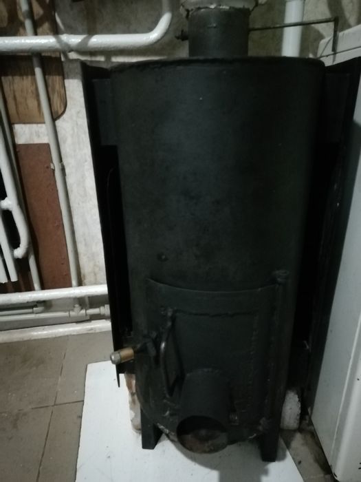 Продам печку буржуйку.
