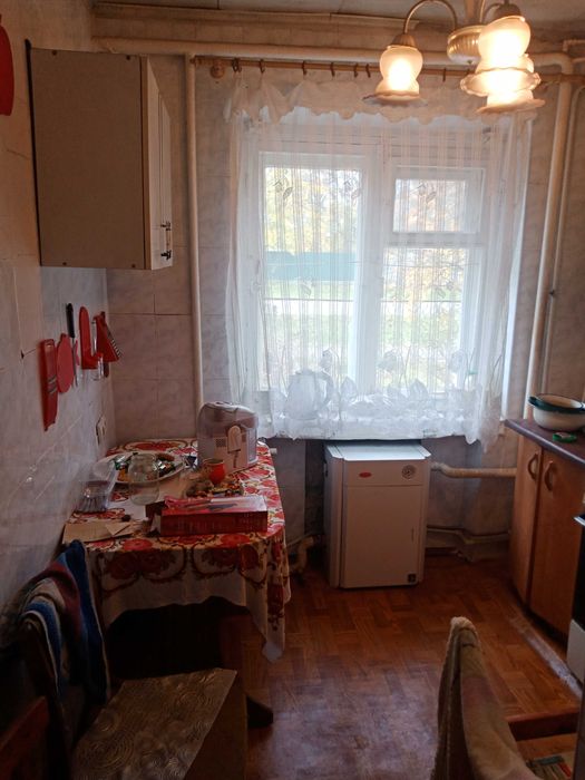 продам 3-х кімнатну квартиру в м.Заводське  Полтавськоі обл.