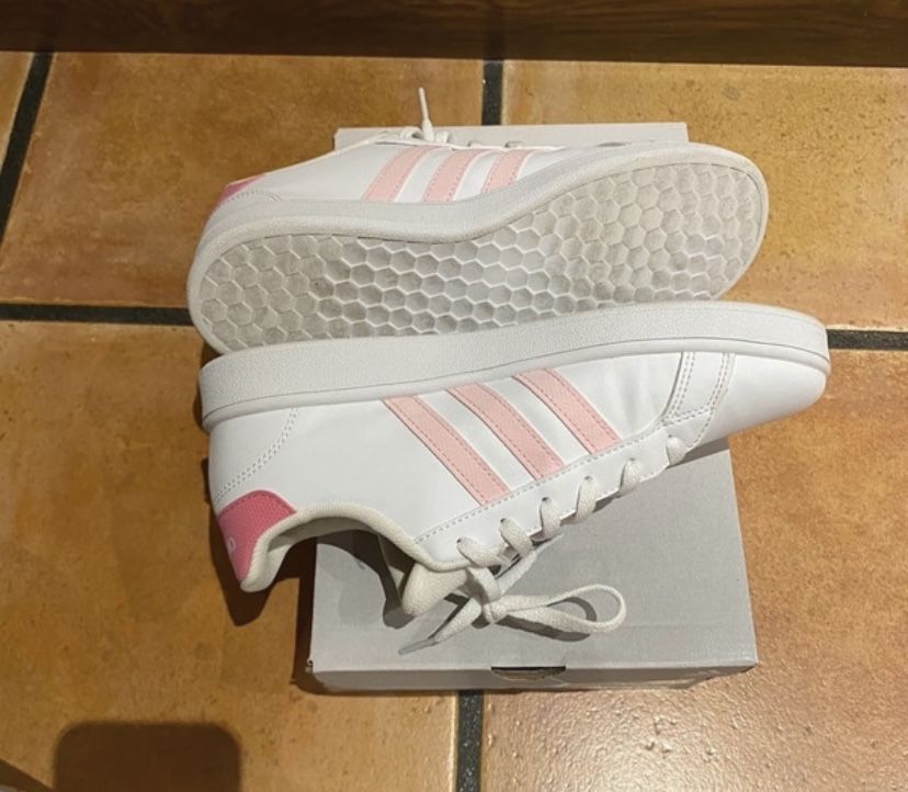 Adidas Grand Court menina rosa e branco. [portes incluídos]