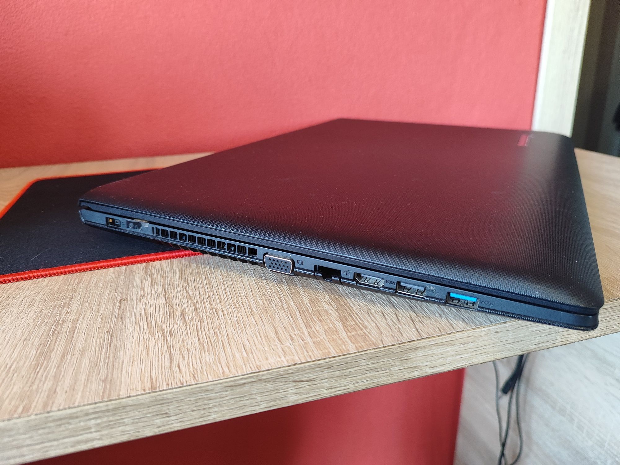 Ноутбук Lenovo G70-70 в ідеальному стані
