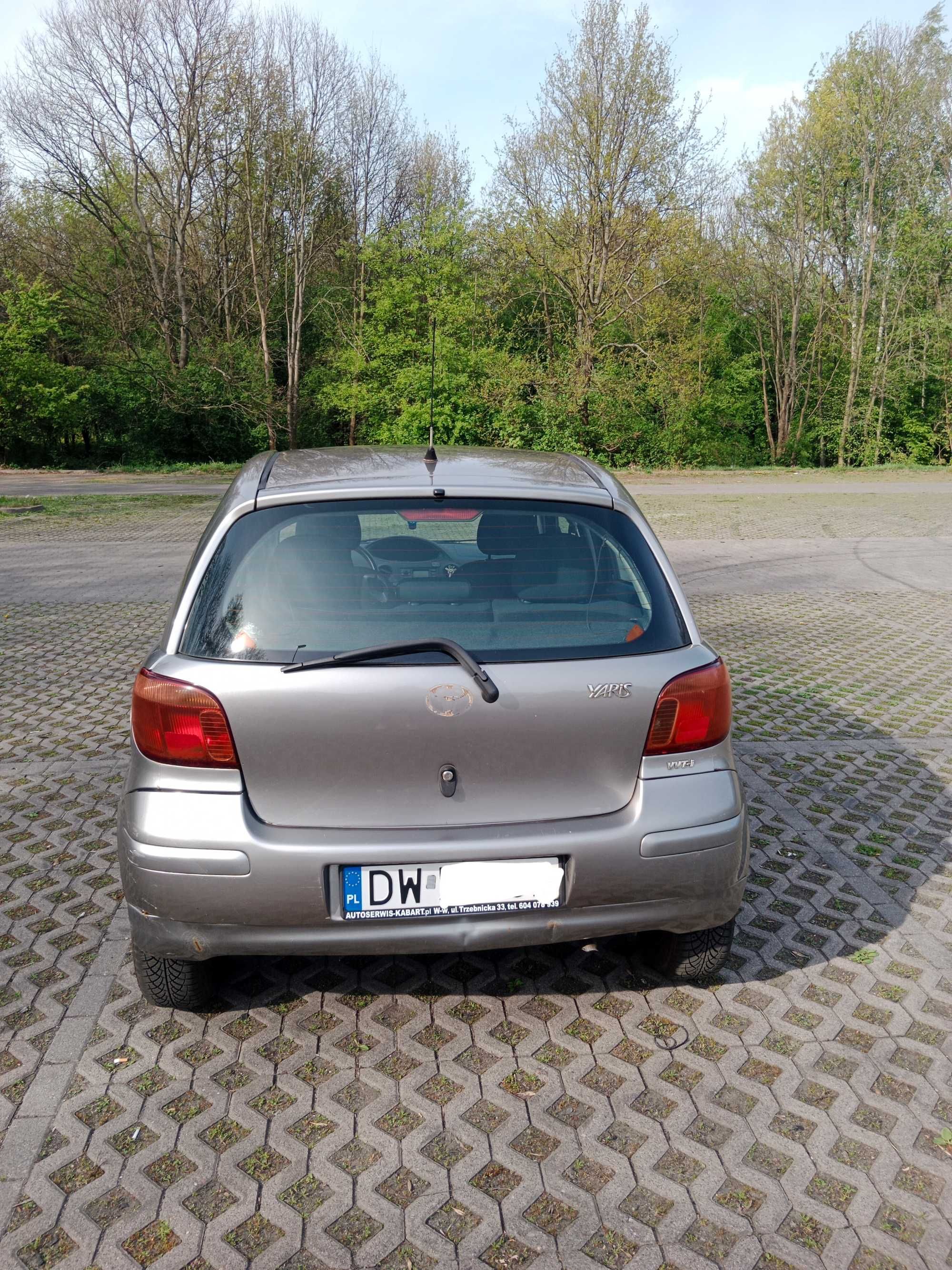 Toyota Yaris I rocznik 2003 przebieg 190,5 tys. km