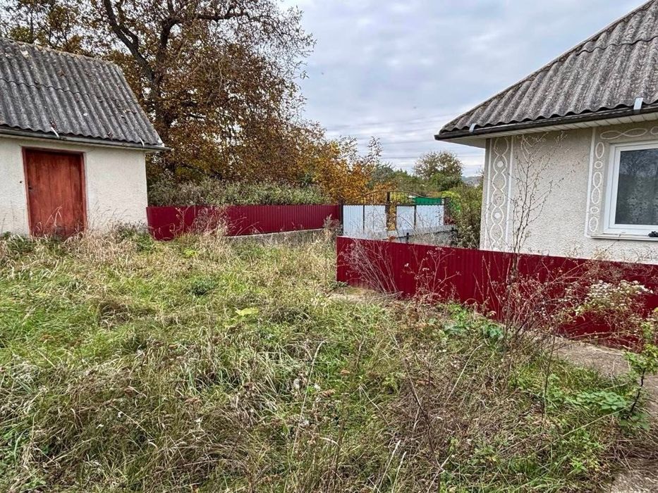 Продам будинок неподалік міста