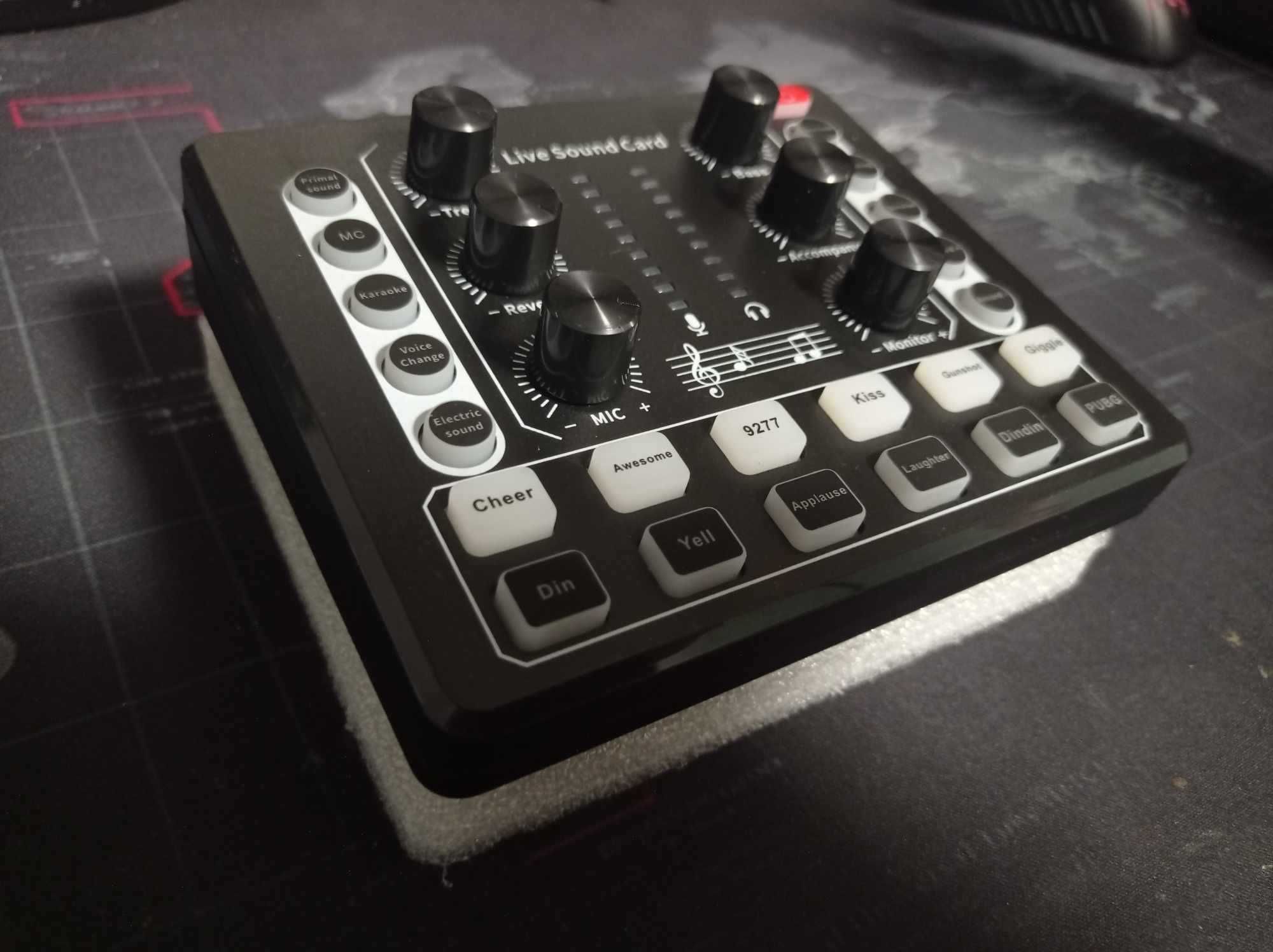 Sound Card M8 do gier/streamingu. bez okablowania