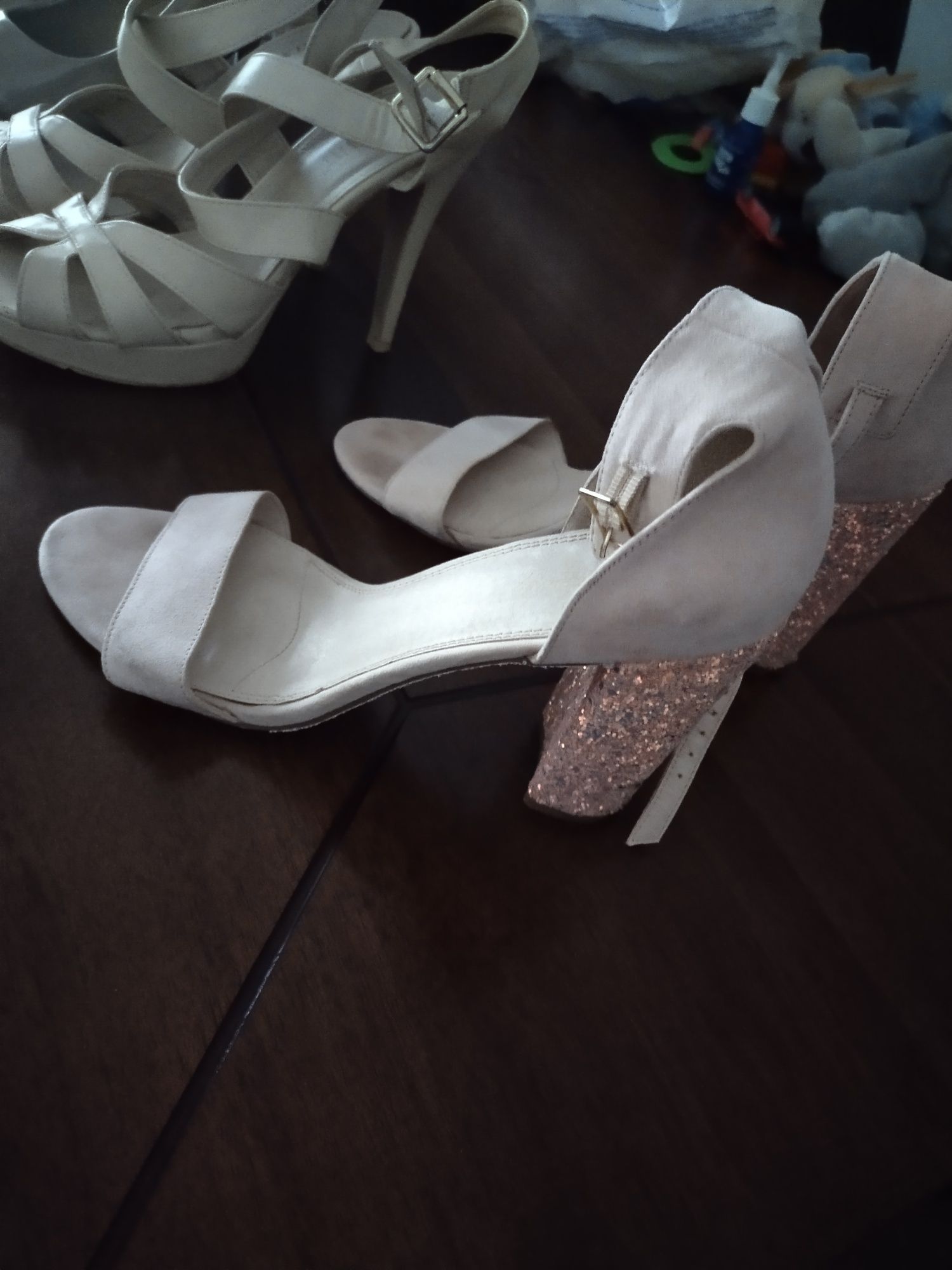Liliowe sandały na wysokich obcasach 39/40, stopa 25,5cm