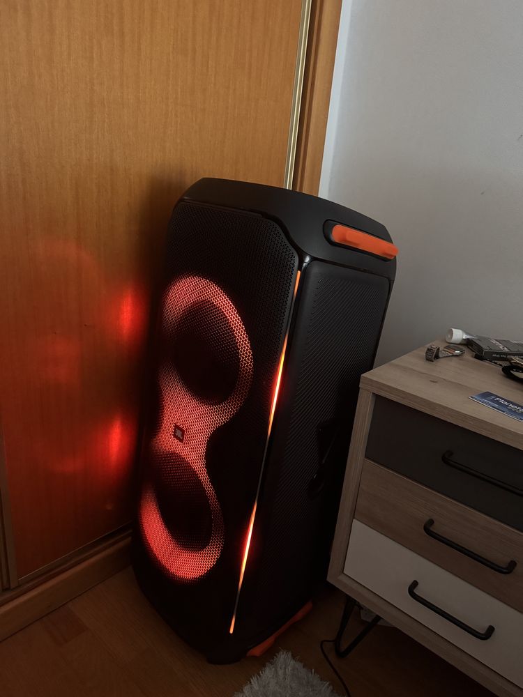 Vendo JBL PartBox 710 nova