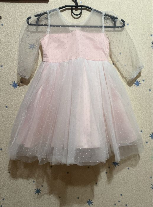 Святкова сукня на дівчинку