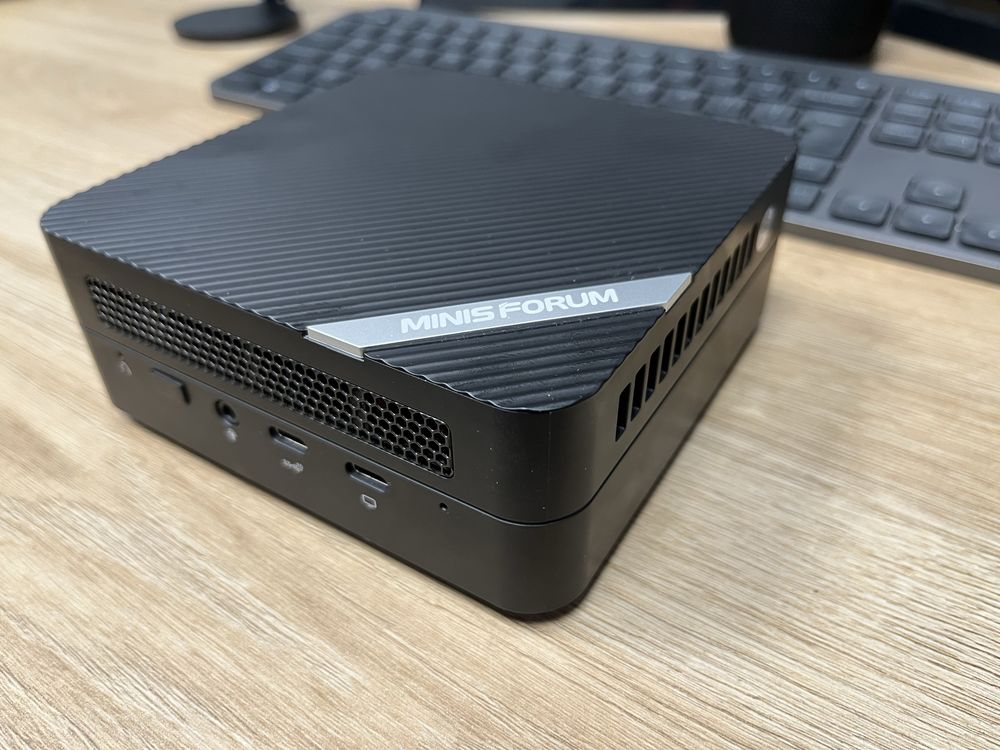 MINISFORUM UM480 XT Mini PC AMD Ryzen 7 4800H 64GB DDR4 1TB NVMe