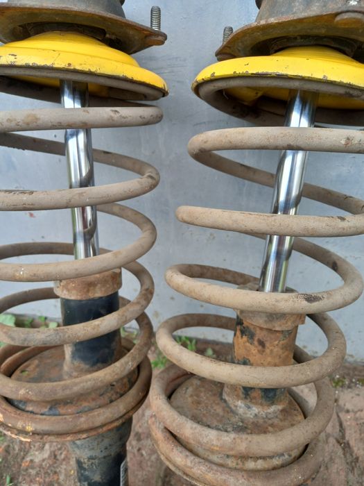 Передні стійки ваз 2109.