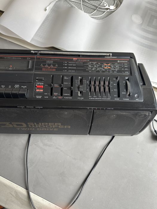 Boombox Hitachi 3D SuperWoofer TwinDrive