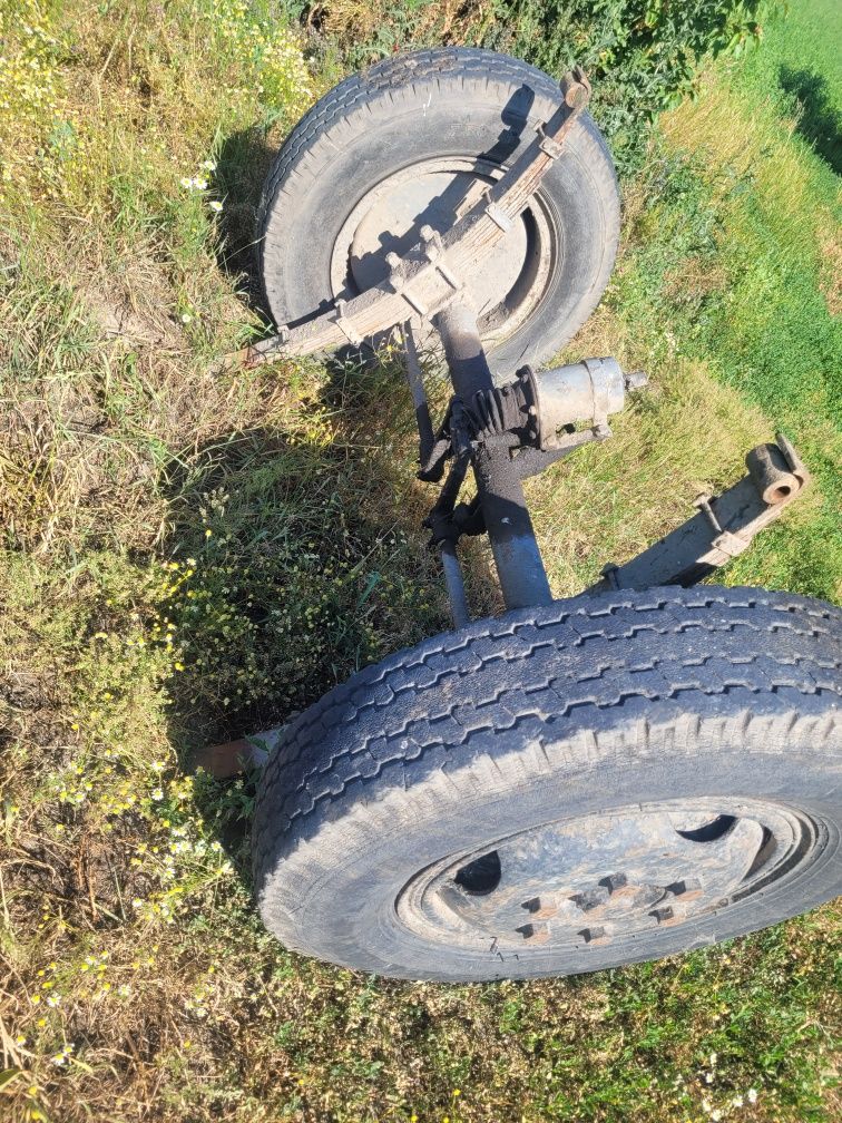 Oś z resorami koła przyczepa 4.5 t