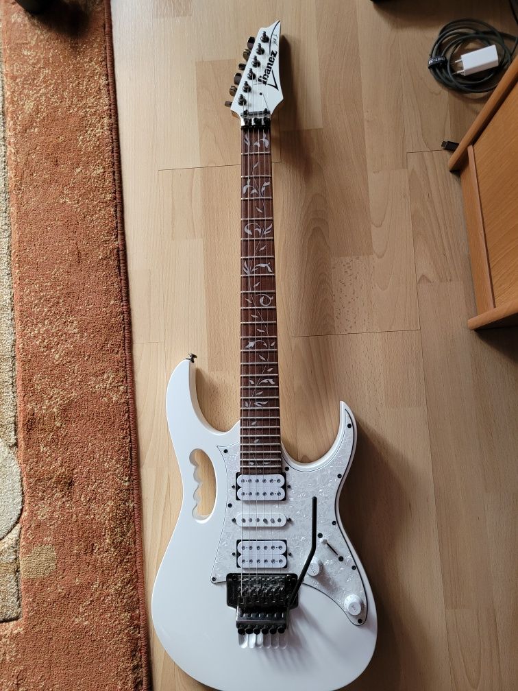 Gitara elektryczna Ibanez Jem Jr (Steve Vai sygnatura)
