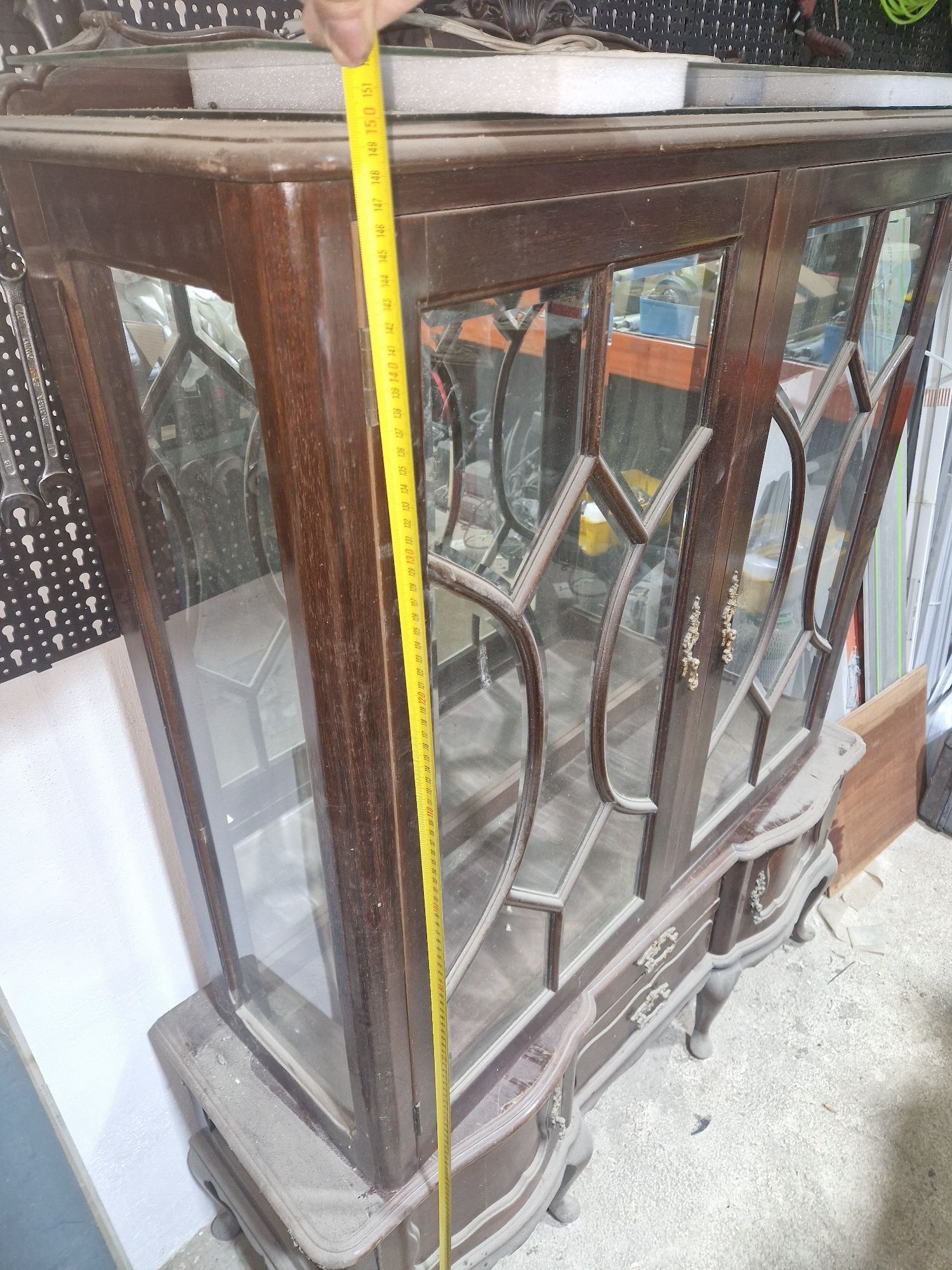 Vitrine queen anne
