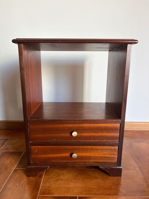 Mesa de cabeceira madeira