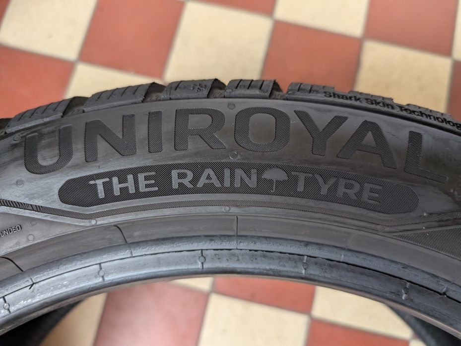 Uniroyal WinterExpert 225/45R17 91H #228D